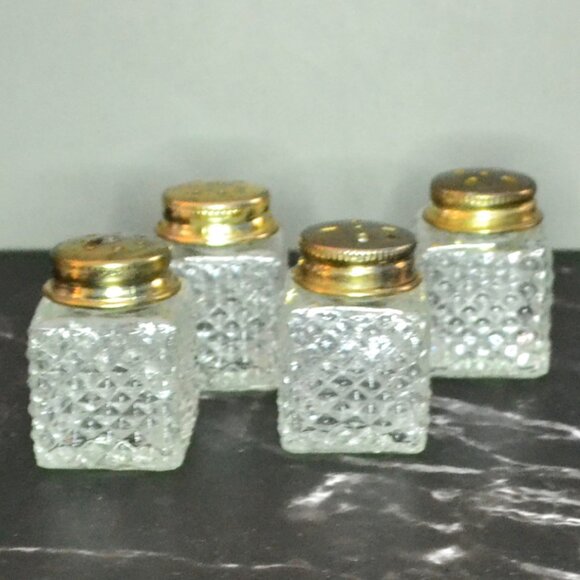 Brass 3 Wheeler Bike With 4 Salt And Pepper Shakers Dining Serveware Decor - Picture 5 of 5